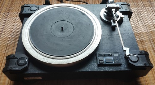 Pioneer turntable with - turntable,