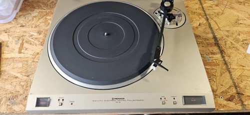 Pioneer turntable - pl, 8
